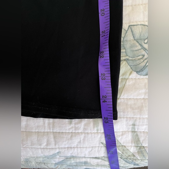 Laundry Black Asymmetrical Skirt with Diamond Embellishment on Side (Size Small) - Picture 8 of 9